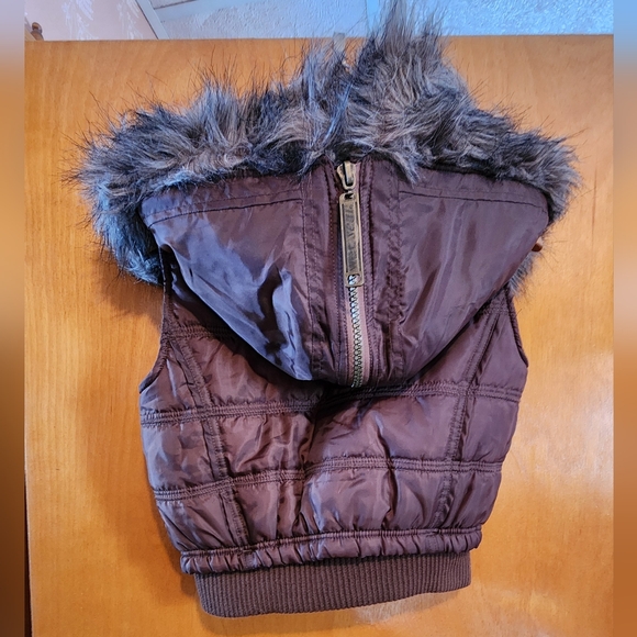 *SOLD* Deadstock Original Tags Wet Seal Brown Faux Fur Hooded Vest - Picture 5 of 9